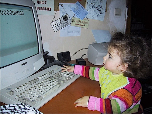 20001227_zeliecomputer1.jpg